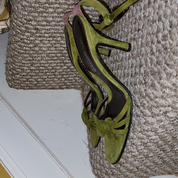 VIA SPIGA MADE IN ITALY REAL LEATHER SUEDE OLIVE ANKLE STRAPLOW HEEL PUM… - Picture 5 of 8